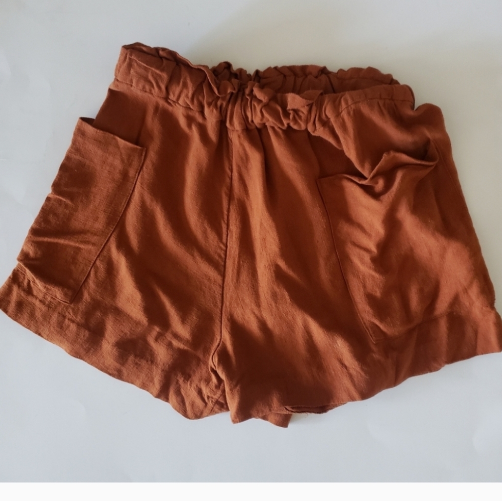 LIKE NEW! H&M BURNT ORANGE HIGH WAISTED SHORTS